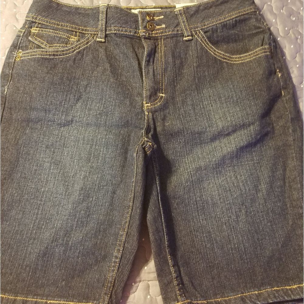 St. John's Bay Bermuda jean shorts size NWT
